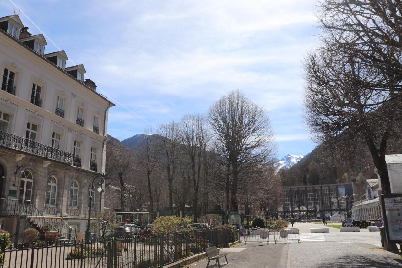 Le Palais D'Etigny Apartment Bagneres-de-Luchon ภายนอก รูปภาพ