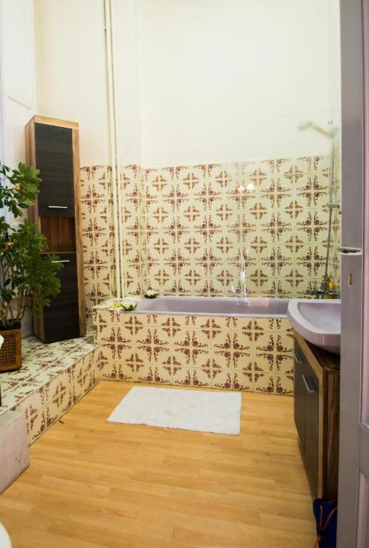 Le Palais D'Etigny Apartment Bagneres-de-Luchon ภายนอก รูปภาพ